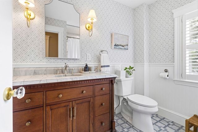 18 Roberts Rd, Medford, MA 02155