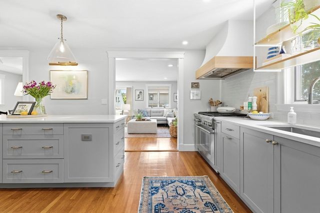 18 Roberts Rd, Medford, MA 02155