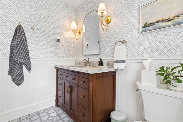 18 Roberts Rd, Medford, MA 02155