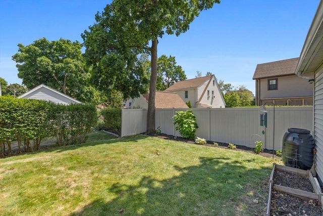 18 Roberts Rd, Medford, MA 02155