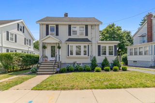 18 Roberts Rd, Medford, MA 02155