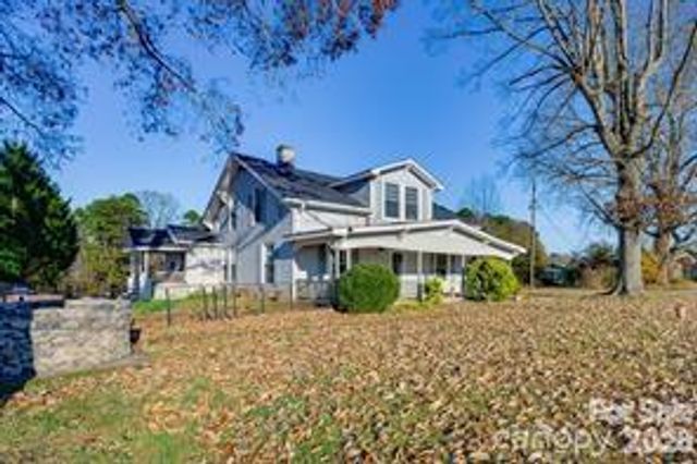 6362 Sherrills Ford Road, Catawba, NC 28609