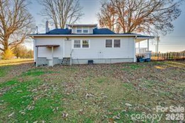 6362 Sherrills Ford Road, Catawba, NC 28609