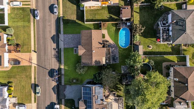 113 N Lewis Avenue, Lindenhurst, NY 11757
