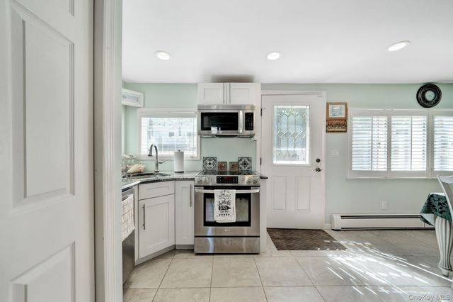 113 N Lewis Avenue, Lindenhurst, NY 11757