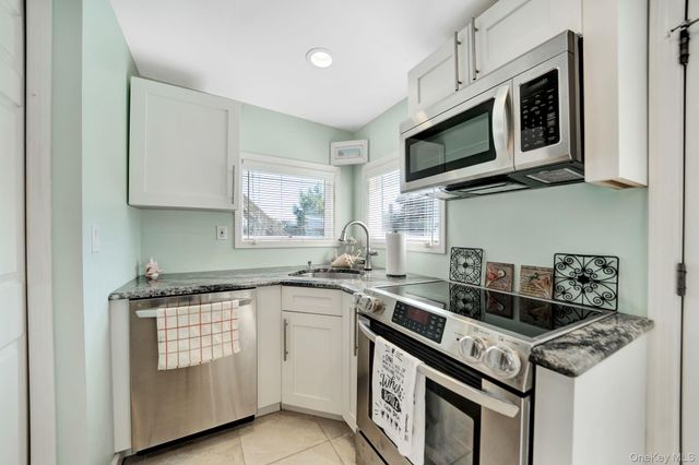 113 N Lewis Avenue, Lindenhurst, NY 11757
