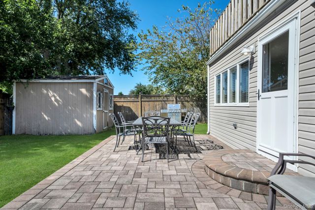 113 N Lewis Avenue, Lindenhurst, NY 11757