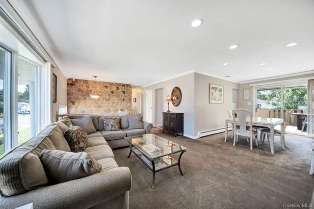113 N Lewis Avenue, Lindenhurst, NY 11757