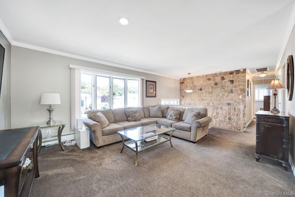 113 N Lewis Avenue, Lindenhurst, NY 11757 — photo 5