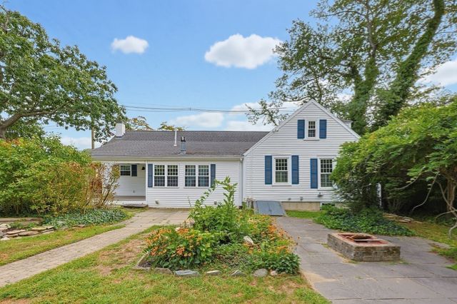 260 State Road, Dartmouth, MA 02747