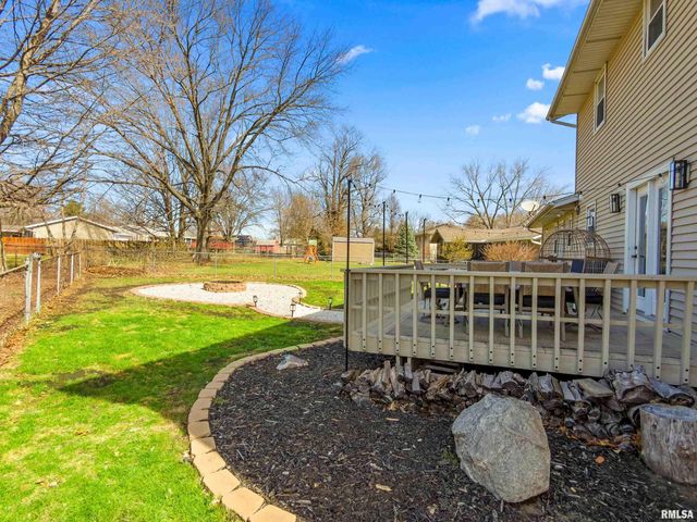401 ILLINI Drive, East Peoria, IL 61611
