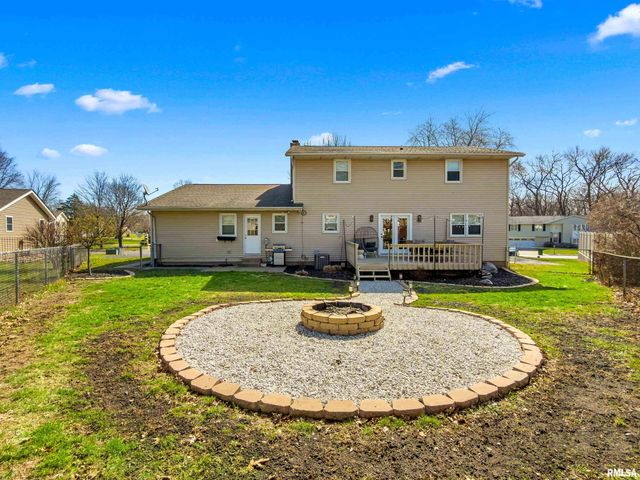 401 ILLINI Drive, East Peoria, IL 61611