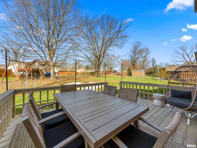 401 ILLINI Drive, East Peoria, IL 61611