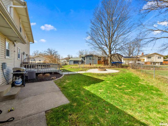 401 ILLINI Drive, East Peoria, IL 61611