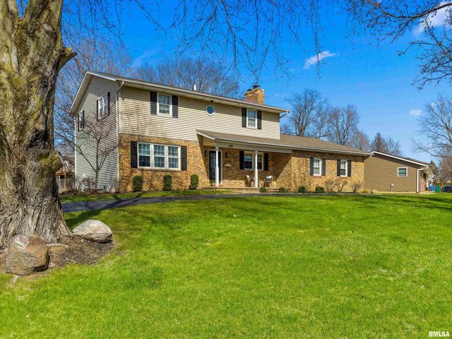 401 ILLINI Drive, East Peoria, IL 61611