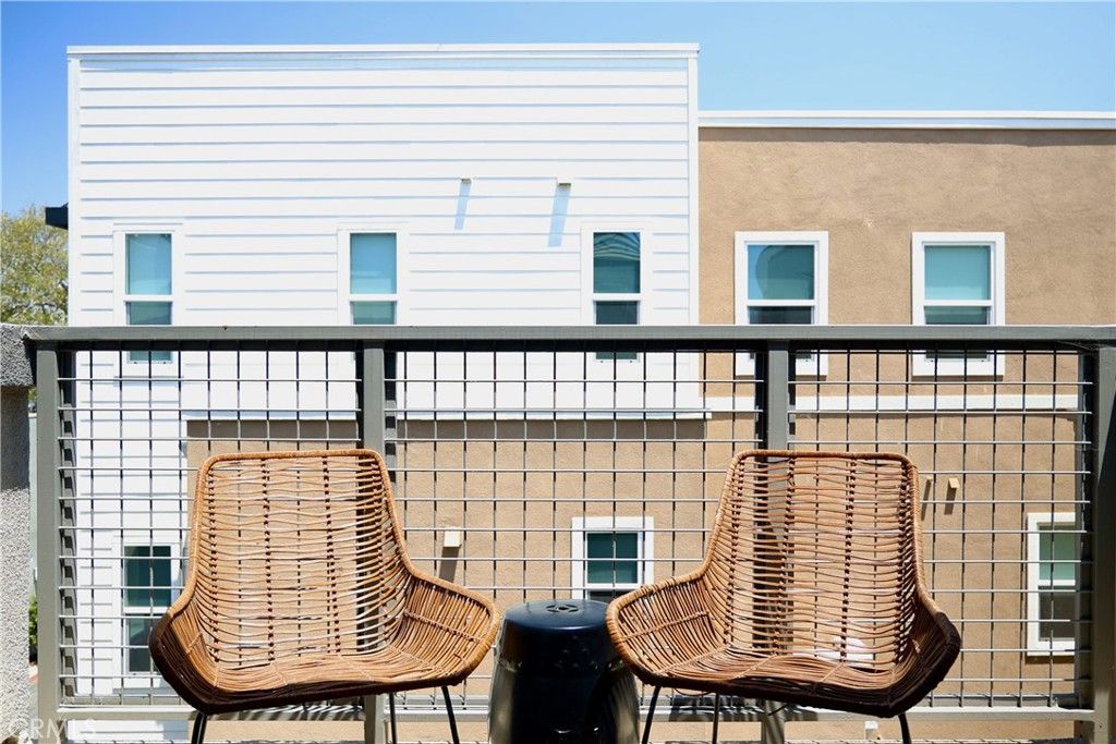 Image 16 of property listing at 533 Daniel Freeman Circle, Inglewood, CA 90301