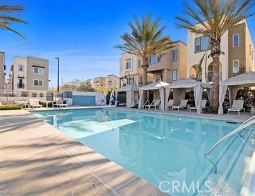 Image 27 of property listing at 533 Daniel Freeman Circle, Inglewood, CA 90301