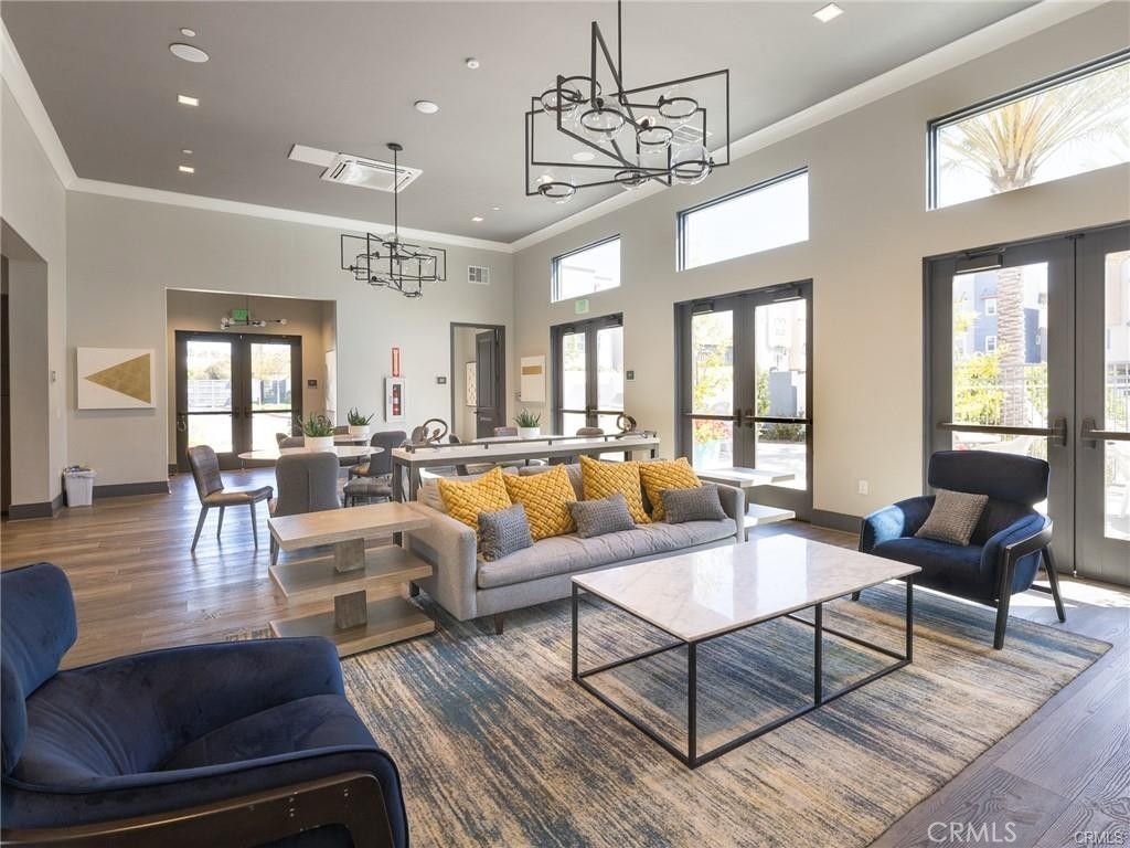 Image 33 of property listing at 533 Daniel Freeman Circle, Inglewood, CA 90301