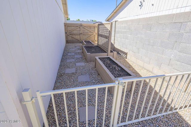 607 W LOS LAGOS VISTA Avenue, Mesa, AZ 85210