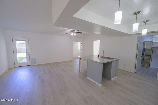 607 W LOS LAGOS VISTA Avenue, Mesa, AZ 85210