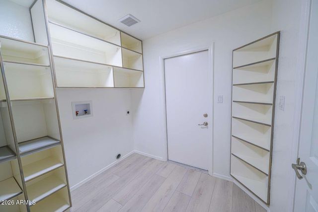 607 W LOS LAGOS VISTA Avenue, Mesa, AZ 85210