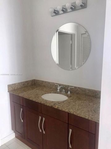 7275 SW 90th Way 302, Miami, FL 33156