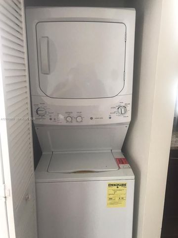 7275 SW 90th Way 302, Miami, FL 33156