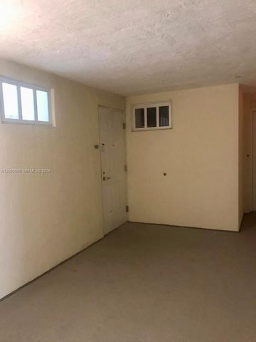 7275 SW 90th Way 302, Miami, FL 33156