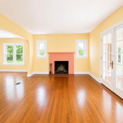 735 FOREST HILL Boulevard, West Palm Beach, FL 33405