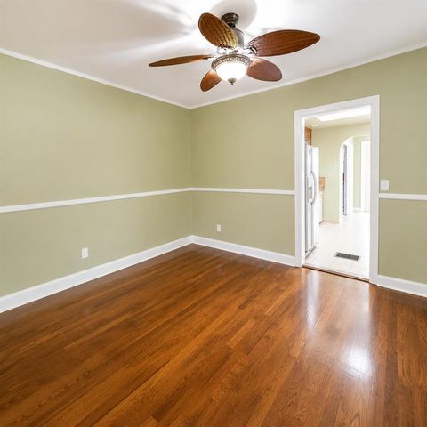 735 FOREST HILL Boulevard, West Palm Beach, FL 33405