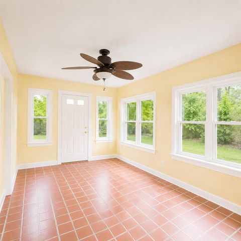 735 FOREST HILL Boulevard, West Palm Beach, FL 33405