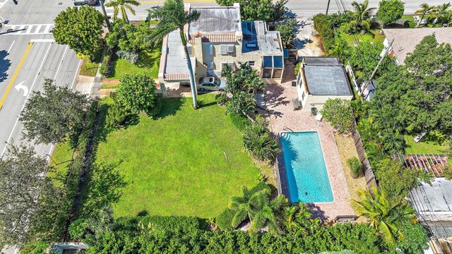 735 FOREST HILL Boulevard, West Palm Beach, FL 33405