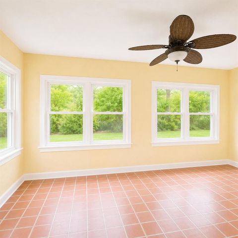 735 FOREST HILL Boulevard, West Palm Beach, FL 33405