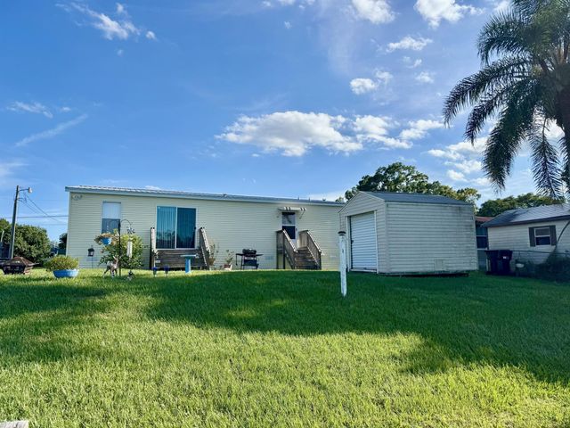 3107 SE 21st Court, Okeechobee, FL 34974