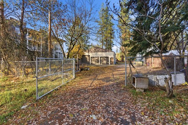 1305 E Hastings Rd, Spokane, WA 99218