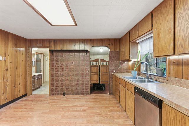 1305 E Hastings Rd, Spokane, WA 99218