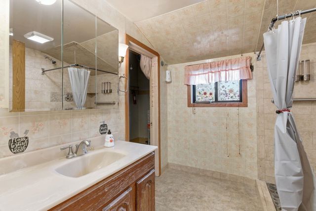 1305 E Hastings Rd, Spokane, WA 99218