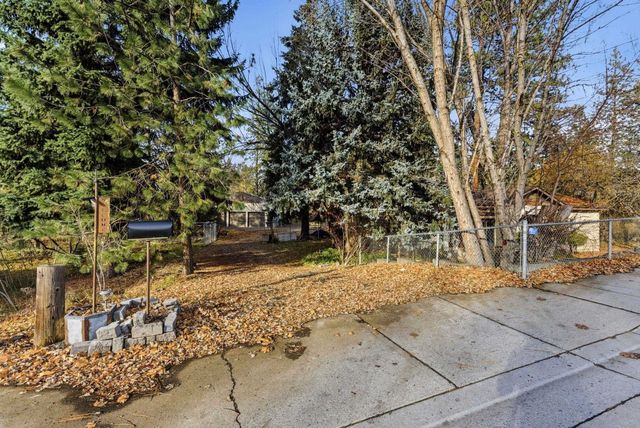 1305 E Hastings Rd, Spokane, WA 99218