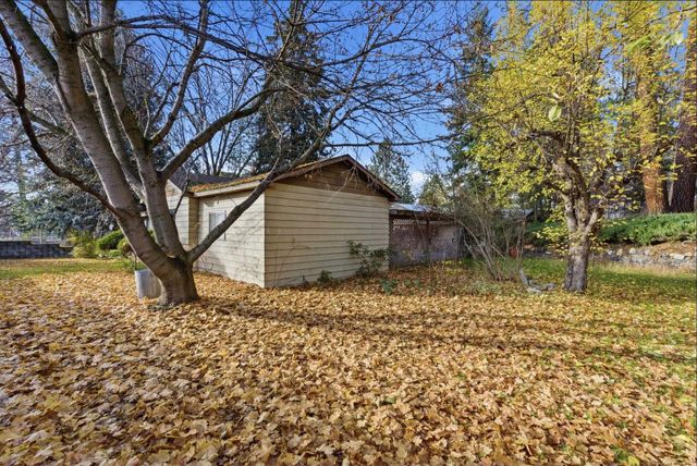 1305 E Hastings Rd, Spokane, WA 99218