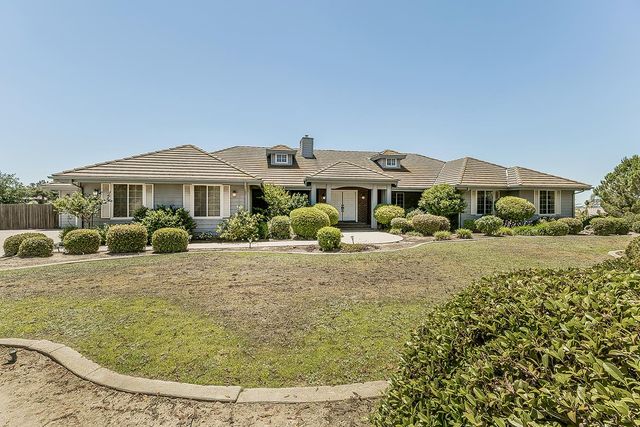 14404 Killarney Drive, Madera, CA 93636