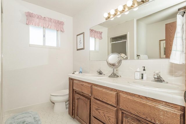 14404 Killarney Drive, Madera, CA 93636