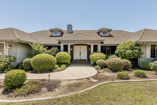 14404 Killarney Drive, Madera, CA 93636