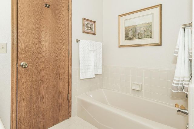 14404 Killarney Drive, Madera, CA 93636
