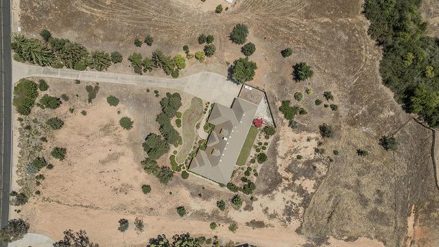 14404 Killarney Drive, Madera, CA 93636