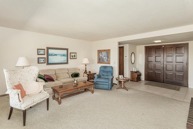 14404 Killarney Drive, Madera, CA 93636