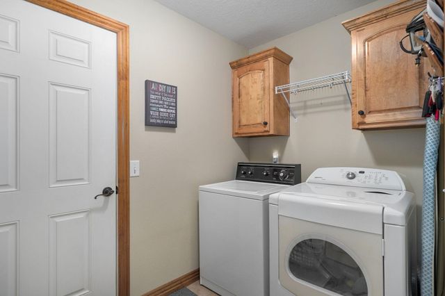 3624 N Bridgewood Avenue N, Springfield, MO 65803