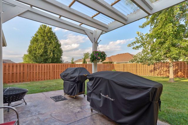 3624 N Bridgewood Avenue N, Springfield, MO 65803