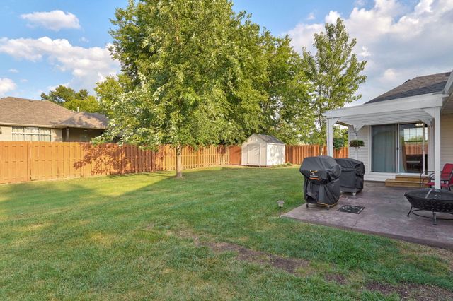 3624 N Bridgewood Avenue N, Springfield, MO 65803
