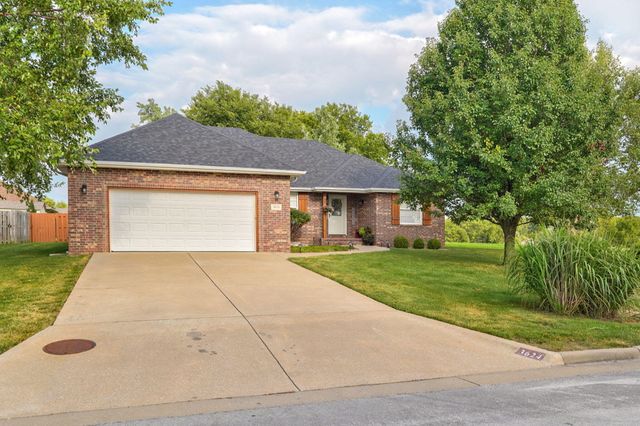 3624 N Bridgewood Avenue N, Springfield, MO 65803