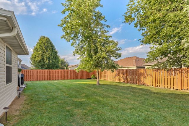 3624 N Bridgewood Avenue N, Springfield, MO 65803